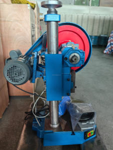 Presse à poinçonner électrique <span class=keywords><strong>de</strong></span> table compacte 1T, automatique, à double colonne, pour tôles métalliques, avec pédale - Product Image 5