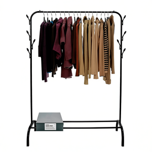 Appendiabiti Myrva a un livello in metallo, guardaroba verticale dal design minimalista per camicie - Product Image 1