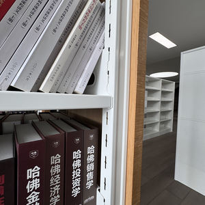 خزانة كتب مصنوعة من الفولاذ والخشب، أثاث مكتبي مناسب لمناطق القراءة وغرف الدراسة - Product Image 4