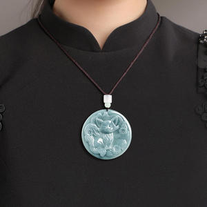 Colgante de Jadeíta Natural Azul Agua con Diseño de Zorro de Nueve Colas, Estilo Chino, UNISEX, Diseño Original, Regalo con Certificado de Tasación DW62 - Product Image 4