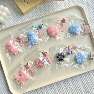Juguete de Peluche con Forma de Comida y Lindos Animales, Juguetes Antiestrés con Decoraciones Colgantes - Product Image 3