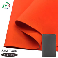 Tissu imperméable en polyester 100 % tricoté à la chaîne, enduit PU, 300-800 GSM, personnalisé en gros pour sacs d'ordinateur portable et équipements de plein air