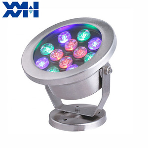 Projecteur LED <span class=keywords><strong>Submersible</strong></span> IP68 RGBW en Acier Inoxydable 12V avec Support Universel Compatible avec la Plupart des Buses de Fontaine <span class=keywords><strong>pour</strong></span> <span class=keywords><strong>Bassin</strong></span> Paysager - Product Image 5