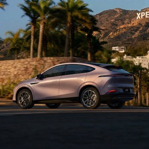 XPENG G6 5C Ricarica Ultra-Rapida XNGP ADAS SUV Elettrico Coupé 4.1s 0-100km/h Batteria 80.8kWh Doppio Motore 480hp AWD Auto Usata 525km - Product Image 2