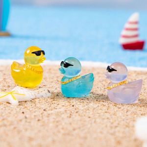 Adornos de Escritorio Pequeños con Diseño de Dibujos Animados de Patito con Gafas de Sol Luminosas de Colores para Decoración del Hogar - Product Image 3