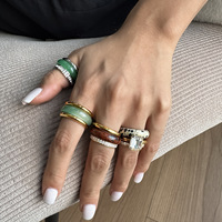 18K Gold PVD-beschichtete Edelstahl Stapelbare Ringe Set mit Naturstein CZ Kristall Wasserdicht Damen Nischen-Vintage-Ringe Geschenk