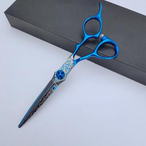 Tijeras de peluquería Blue Enchantress de 6.0 pulgadas, tijeras de entresacar con patrón de Damasco, para diestros, uso estético - Product Image 1