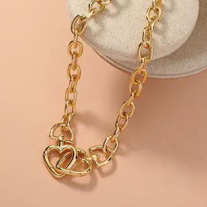 Nieuwe Fasion Gold Kleur Twisted Rvs Link Chain Heart Choker Ketting Voor Vrouwen