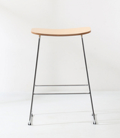 Chaise de bar empilable en bois sur mesure avec piètement métallique noir et argenté, chaises de salle à manger noires et argentées