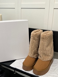 High-quality fashionable women's leather <b>boots</b> - new thick-<b>soled</b> snow <b>boots</b> with a woolen warm outer cover - Product Image 3