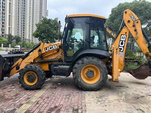 Chargeuse-pelleteuse JCB 3DX / 3CX Plus Eco 4x4 en bon état à vendre à bon prix – Achetez neuve ou d'occasion, bien entretenue - Product Image 2