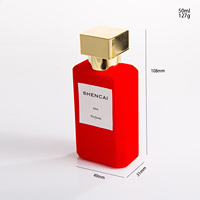 Flacon de parfum de luxe, nouveau design, 50 ml, 100 ml, flacon transparent rectangulaire en verre floqué rouge, vaporisateur de parfum avec bouchon