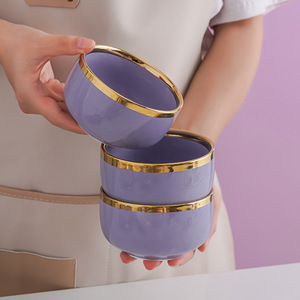 Nouvel ensemble de vaisselle en céramique jetable de style occidental à bord doré, créatif et unique, de renommée internationale, comprenant assiettes plates et bols, pour la maison et les plantes. - Product Image 4