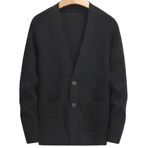 Maglione lavorato a maglia personalizzato uomo alla moda con bottoni Color puro Cashmere lana Merino cardigan maglione da uomo con tasca