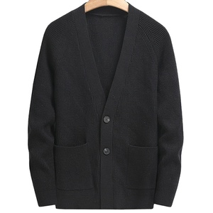 Pull tricoté à la mode pour <span class=keywords><strong>homme</strong></span> personnalisé boutonné couleur pure cachemire <span class=keywords><strong>laine</strong></span> mérinos hommes pull cardigans avec poche - Product Image 4