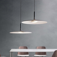 Plafonnier style nordique moderne et minimaliste, produit de luxe, lampe en forme d'ovni, lustre, idéal pour une salle à manger, une Table ou un Bar
