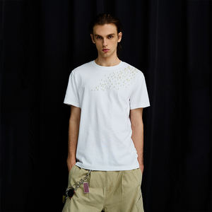 เสื้อยืดผู้ชายผ้าฝ้ายแท้ 100% คุณภาพสูง น้ำหนัก 200 กรัม ทรงเข้ารูป ระบายอากาศดี ตกแต่งด้วยลูกปัดมุก คอเสื้อแบบสั่งทำพิเศษ ขายส่งจำนวนมาก ราคาสุดคุ้ม - Product Image 5