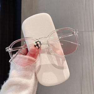 Gafas de Sol Qianai TR90 con Armazón Gris, Lentes de PC con Protección UV400, Estilo Irregular para Mujer, Ligeras, Modernas y Urbanas - Product Image 5