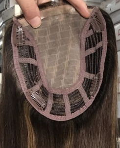Topper per capelli vergini cinesi di alta qualità con base in seta, colore biondo 613 con riflessi, pronto per la spedizione - Product Image 2