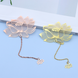 <span class=keywords><strong>Livre</strong></span> en métal Fleur de lotus Marque-page en or rose avec pendentif Promotion personnalisée Gravure Marque-page de mode Marques BSCI - Product Image 2