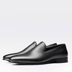 Chaussures Oxford élégantes et décontractées en cuir véritable faites à la main de haute qualité pour le bureau et les occasions spéciales - Product Image 3