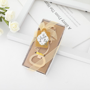 Abridor de botellas con forma de figura 8, de aleación de zinc, dorado y plateado, portátil, para cerveza, regalo para fiestas, con opción de logotipo personalizado. - Product Image 3