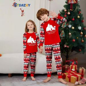 Ropa de dormir para <span class=keywords><strong>mujer</strong></span>, fuente de Navidad, conjunto para padres e hijos, estampado de oso <span class=keywords><strong>Polar</strong></span> blanco, pantalones largos de manga larga, pijamas rojos, ropa de descanso - Product Image 4
