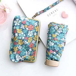 Parapluie pliant 5 sections plat pour protection solaire avec colle colorée, mini parapluie promotionnel en gros avec sac à main - Product Image 3
