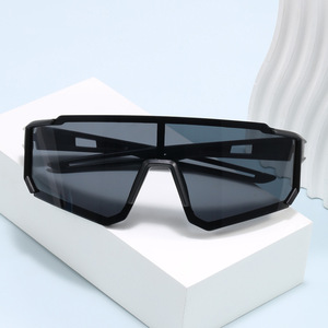 Fashion New Design Unisex Outdoor Sports Riding TAC Lenses <b>Plastic</b> Frame UV400 Multi-Color Windproof Sunglasses - Product Image 2