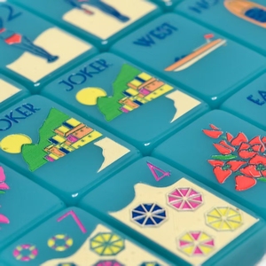160 Fichas de Mahjong Americanas de Lujo, Personalizables, en Acrílico Tallado, Color Azul PORTOFINO, Diseño Costero, Portátiles y Ecológicas - Product Image 6