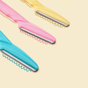 Navaja para Cejas Simple de 14.5 cm, Herramienta de Maquillaje de Acero Inoxidable con Cuchilla Afilada para Raspar la Cara y los Ojos - Product Image 1