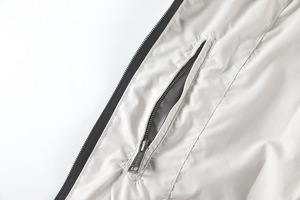 Giacca Bomber Unisex Antivento in Cotone 100% con Zip Frontale, Stile Old Money Ricamato, Versione Autunno-Inverno di Alta Qualità - Product Image 6