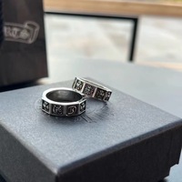 Bague carrée rétro avec fleur en croix pour hommes et femmes, style gothique européen et américain, croix hip-hop personnalisée