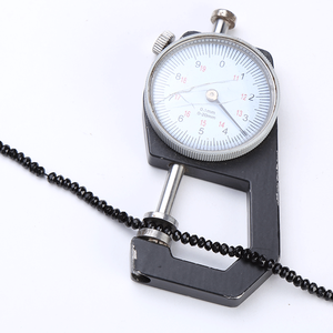 ลูกปัดพลอยตาแมวคุณภาพสูง ขนาด 8 มม. ทรงเหลี่ยมเจียระไน แสงเงา สีเทา ขัดเงาจากธรรมชาติ 2646 - Product Image 2