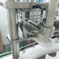 Machine de remplissage de liquide en bouteille rotative entièrement automatique