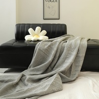 Confortable gris point blanc coton rayé Jacquard cellulaire refroidissement fauteuil jeter couverture tissé Technique été enfant cadeau pour roi