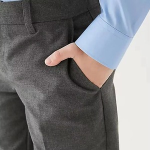 Conjunto de uniforme escolar para niños, camisa azul claro, pantalones grises, corbata con rayas rojas y azules, ropa para escuela primaria, 100% poliéster, para hombres y mujeres - Product Image 6