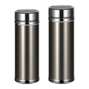 560ml Doppelwandiger Edelstahl-Wasserbecher mit Einfarbigem Space-Grey Griff Business-Becher Geschenkset Wasserflasche für Büronutzung - Product Image 3