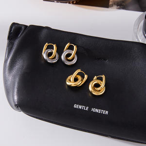 Boucles d'oreilles créoles en acier inoxydable bicolore, vente en gros, boucles d'oreilles créoles en titane imperméables pour un usage quotidien - Product Image 2