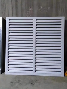 Panel de Ventilación con Rejillas de Aluminio, Recubrimiento en Polvo Anticorrosión para Aplicaciones Exteriores, Diseño Minimalista, Tamaño Personalizado - Product Image 1