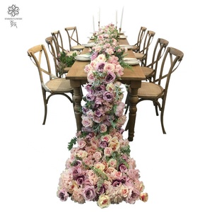 Runner da Tavolo con Fiori Artificiali 3D Rossi, Gialli, Arancioni, Verdi e Marroni, Archi di Glicine e Rose - Product Image 1