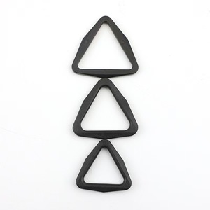 Accesorio para Bolsos: Anillo de Plástico Ajustable de 8mm con Conexión Triangular de Tres Vías para Correas y Hebillas de Retención - Product Image 5
