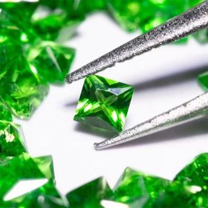 Dong Shi Gemstone Natural Tsavorite Gems en venta - Product Image 6