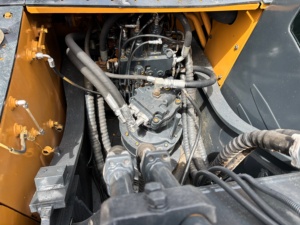 Oferta Especial: Excavadora Usada Hyundai 330LC-9s de 33 Toneladas con Motor Cummins, Modelo 2023, Probada e Inspeccionada - Product Image 6