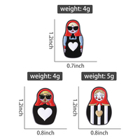 Poupée russe émail broche jouet traditionnel Design revers broche bijoux cadeau pour les filles en vrac en gros en Stock