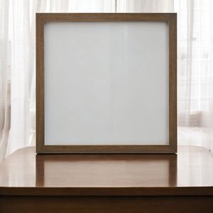 Espejo de pared decorativo de madera maciza con acabado de roble contemporáneo DB Miquell para sala de estar para decoración de pared - Product Image 1