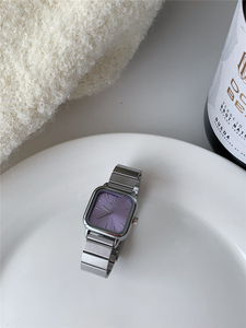 Reloj de Estilo Bambú con Esfera Cuadrada, Diseño Azul Retro y Artístico para Mujer, Simple y Elegante - Product Image 4
