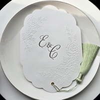 Invitation de mariage 3D en relief de haute qualité, directement de l'usine, avec bordure en papier blanc, programme de table, carte de menu de mariage avec pompon