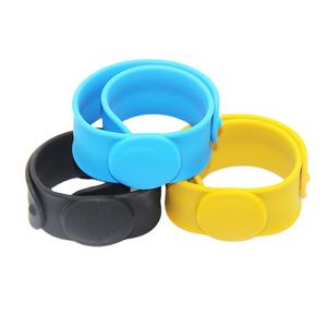 로고 맞춤형 NFC 팔찌 13.56Mhz 클래식 EV1 RFID 슬랩 실리콘 손목 밴드 - Product Image 1