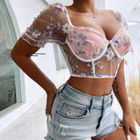 Penjualan langsung Bra Push-up wanita merah muda Deep Love dengan dekorasi renda Tank top tanpa jahitan wanita tingkat kontrol ringan